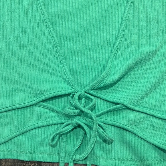WILD FABLE GREEN TIE CROP TOP - Picture 4 of 4